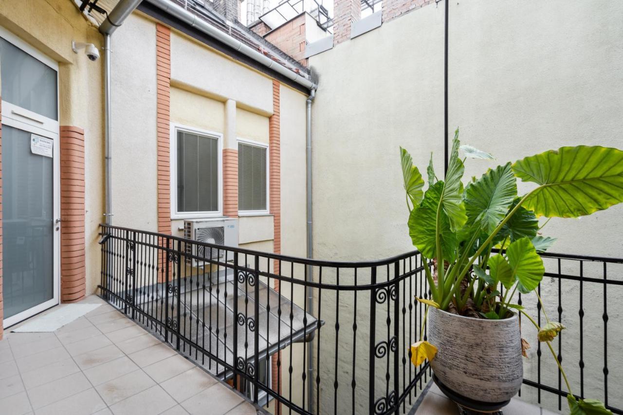 Basilika Monnalisa Luxury 3 Bedrooms Apartment With Amazing View Need Reservation X Free Parking Budapest Exterior photo
